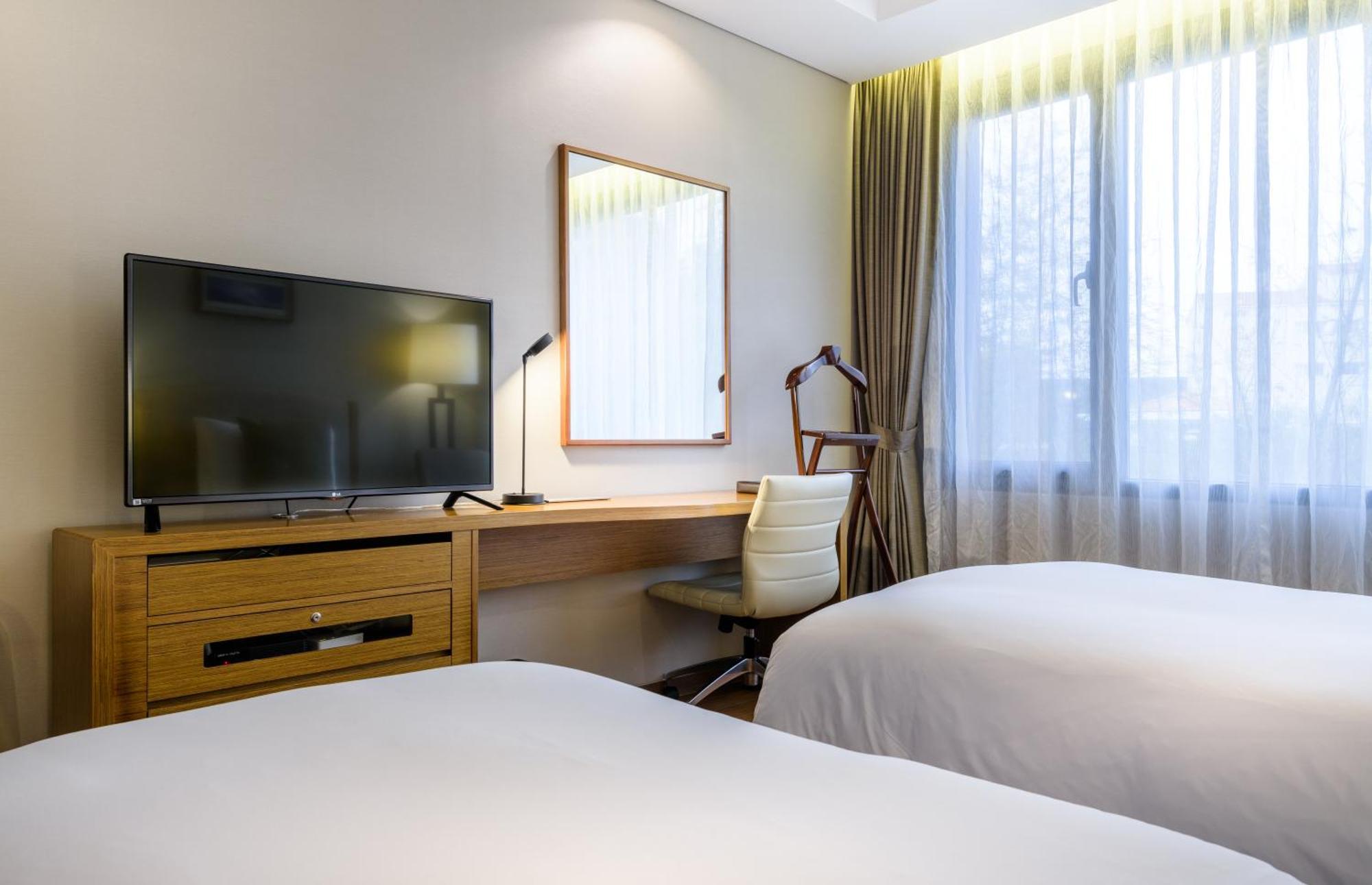 Отель Parksunshine Jeju Согвипхо Экстерьер фото